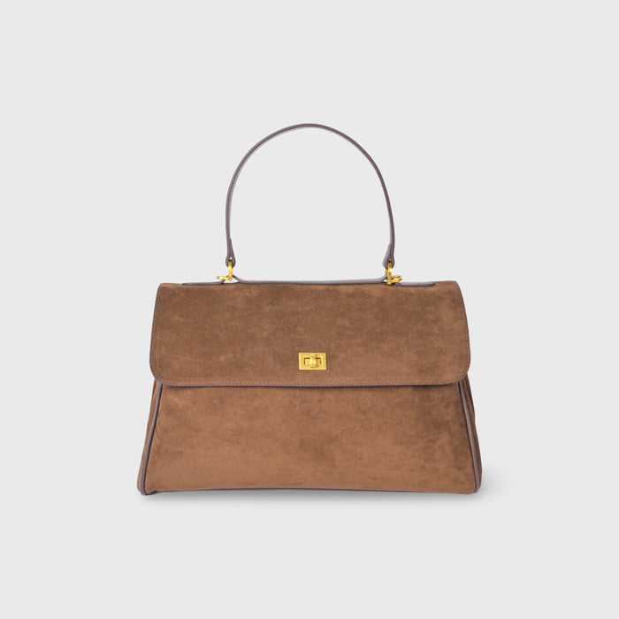 Ciara Essential
