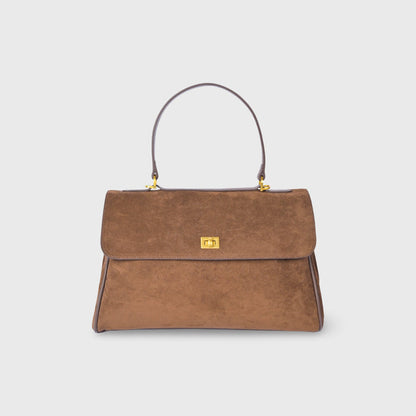 Ciara Essential