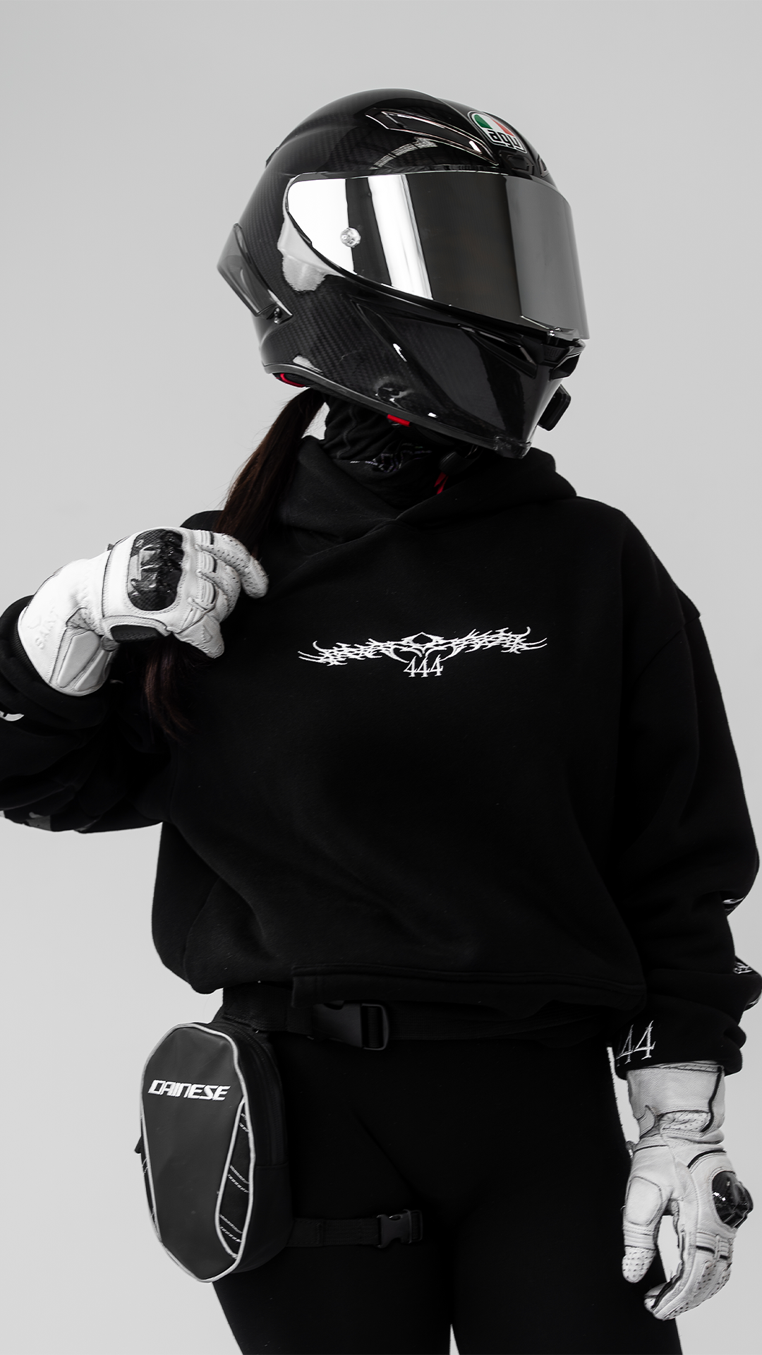 https://img-va.myshopline.com/image/store/1743069074425/classic-hoodie.png