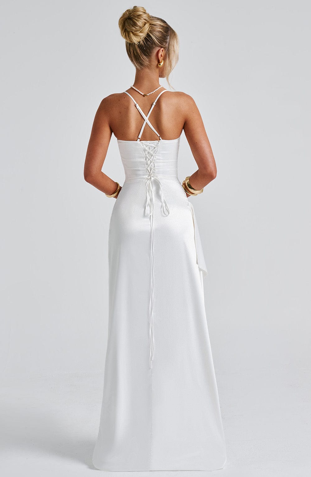 https://cdn.shopify.com/s/files/1/2060/7491/files/helen-maxi-dress-ivory-dress-babyboo-fashion-32506791264319.jpg?v=1757594727