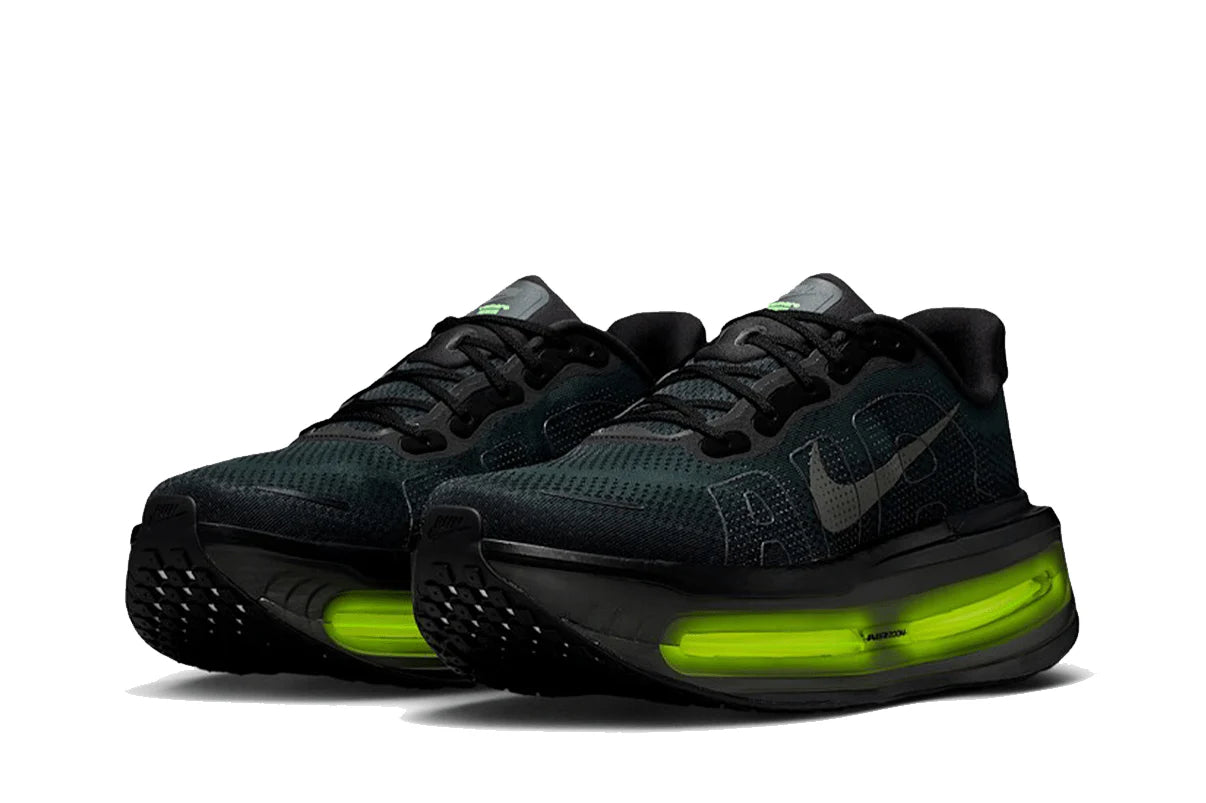 https://cdn.shopify.com/s/files/1/0897/7881/5267/files/tenis-nike-vomero-premium-black-volt-preto-lk-hq2050-001-1-2085949.jpg?v=1770244950